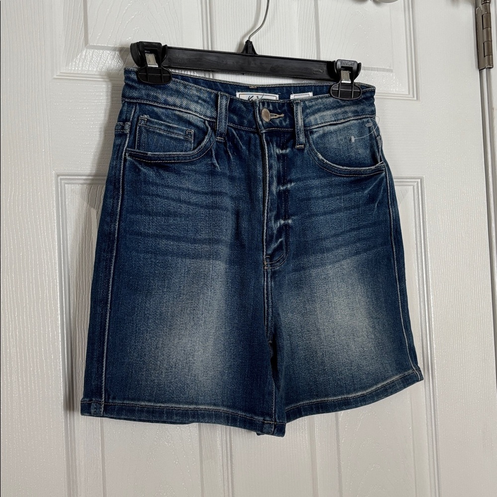 KanCan Signature Mom Fit Denim Shorts Women’s Size 23 VBK1808 Cut 38811